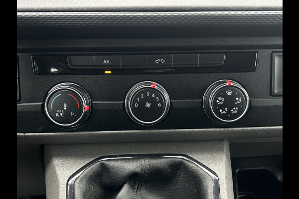 Volkswagen Transporter 2.0 TDI 111 PK / L2H1 / DUBBE CABINE / 1e EIG. / IMPERIAAL / TREKHAAK / AIRCO / CRUISE