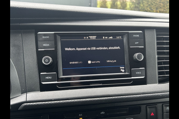 Volkswagen Transporter 2.0 TDI 111 PK / L2H1 / DUBBE CABINE / 1e EIG. / IMPERIAAL / TREKHAAK / AIRCO / CRUISE