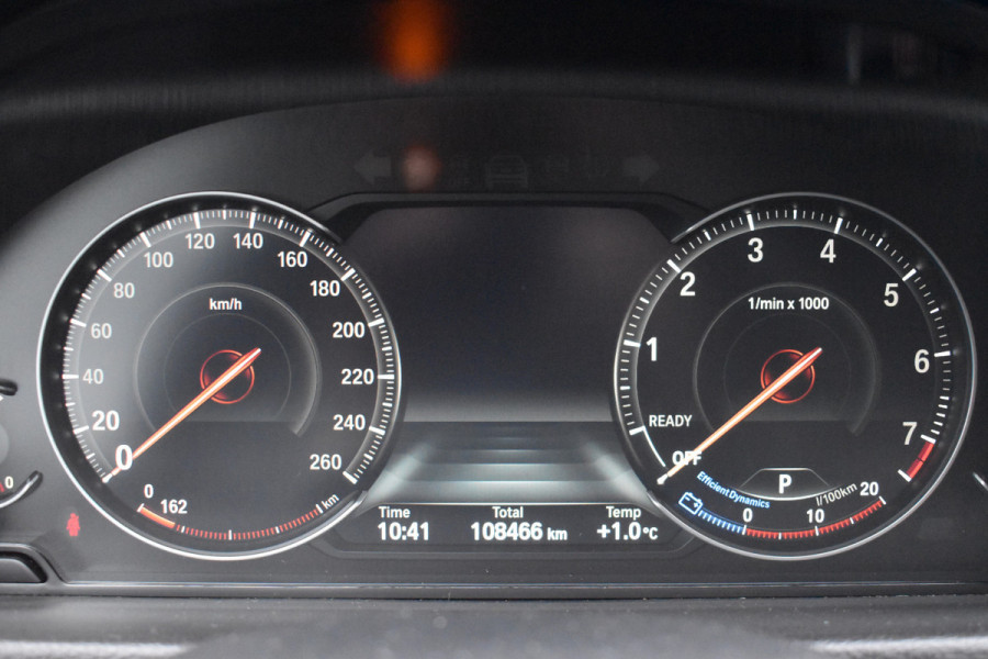 BMW 3 Serie Touring 318i Edition Automaat M Sport Shadow Executive / Navigatie / Clima / Keyless / Trekhaak / 18"LM