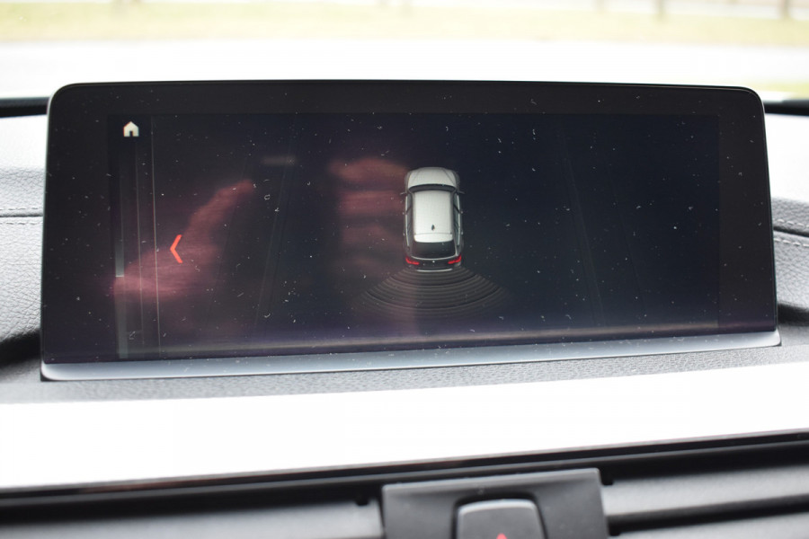 BMW 3 Serie Touring 318i Edition Automaat M Sport Shadow Executive / Navigatie / Clima / Keyless / Trekhaak / 18"LM