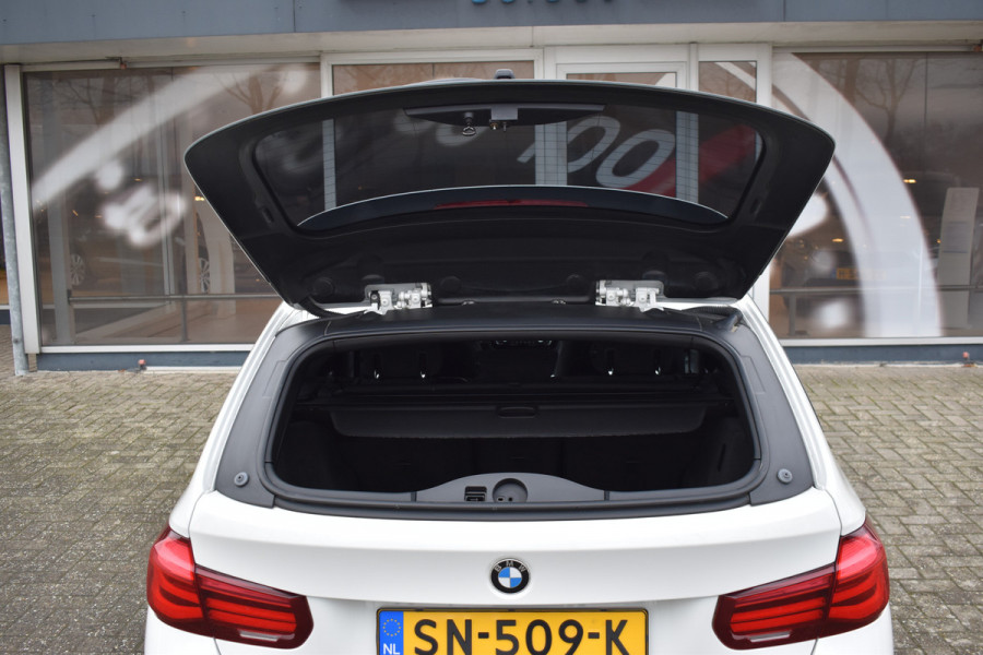 BMW 3 Serie Touring 318i Edition Automaat M Sport Shadow Executive / Navigatie / Clima / Keyless / Trekhaak / 18"LM