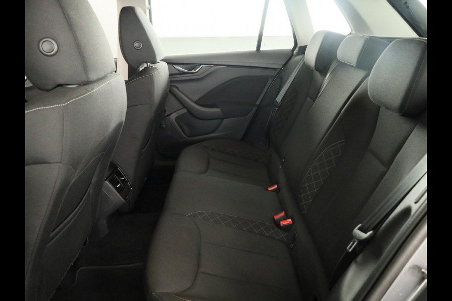 Škoda Kamiq 1.0 TSI Ambition 110 pk | Verlengde garantie | Navigatie via App | Cruise control | LED koplampen | Apple Carplay/Android Auto |