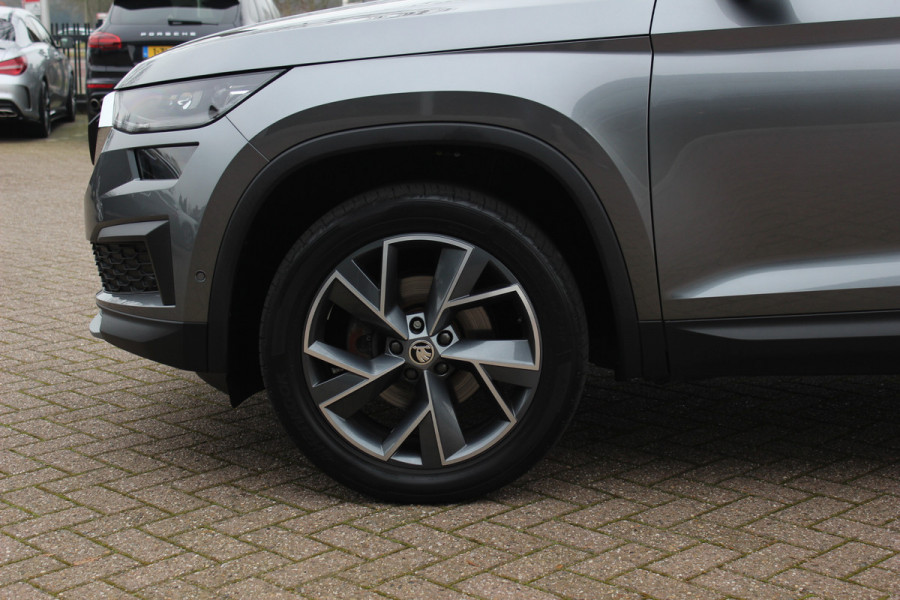 Škoda Kodiaq 1.5 TSI Business Edition Plus / Trekhaak / 360Camera / Leder / CarPlay / Keyless / 19'' / Matrix LED / Stoelventilatie / Stoelverwarming V+A / Stuurverwarming / Dodehoek / DAB / ACC