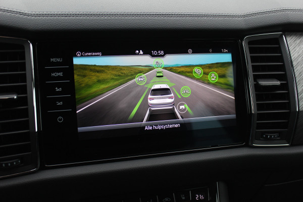 Škoda Kodiaq 1.5 TSI Business Edition Plus / Trekhaak / 360Camera / Leder / CarPlay / Keyless / 19'' / Matrix LED / Stoelventilatie / Stoelverwarming V+A / Stuurverwarming / Dodehoek / DAB / ACC
