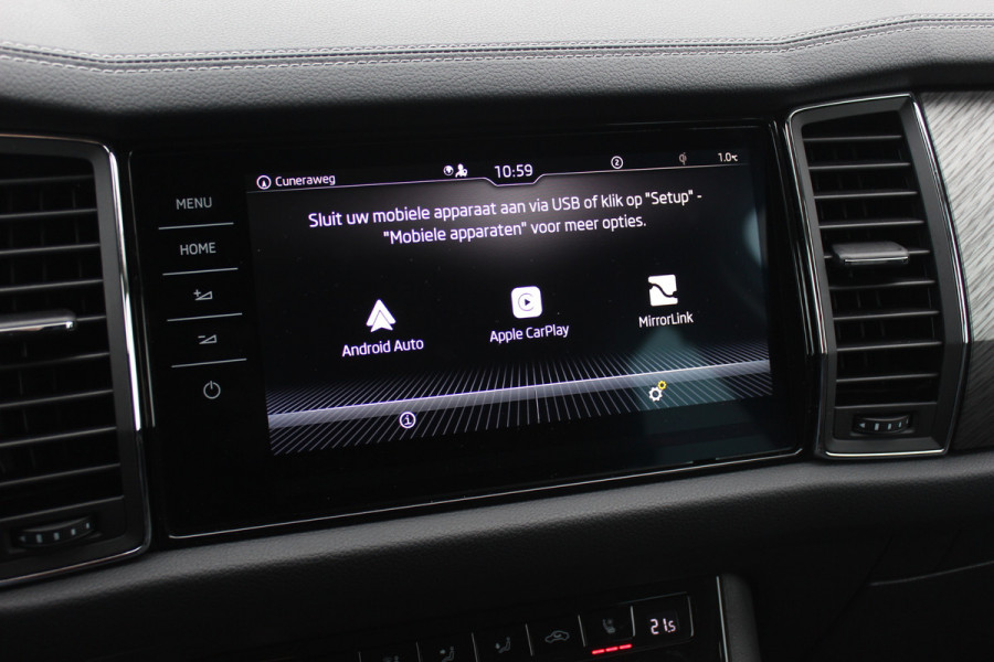 Škoda Kodiaq 1.5 TSI Business Edition Plus / Trekhaak / 360Camera / Leder / CarPlay / Keyless / 19'' / Matrix LED / Stoelventilatie / Stoelverwarming V+A / Stuurverwarming / Dodehoek / DAB / ACC