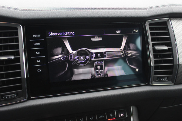 Škoda Kodiaq 1.5 TSI Business Edition Plus / Trekhaak / 360Camera / Leder / CarPlay / Keyless / 19'' / Matrix LED / Stoelventilatie / Stoelverwarming V+A / Stuurverwarming / Dodehoek / DAB / ACC