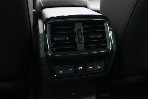 Škoda Kodiaq 1.5 TSI Business Edition Plus / Trekhaak / 360Camera / Leder / CarPlay / Keyless / 19'' / Matrix LED / Stoelventilatie / Stoelverwarming V+A / Stuurverwarming / Dodehoek / DAB / ACC