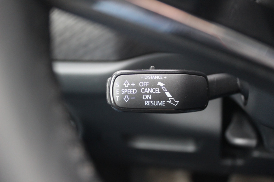 Škoda Kodiaq 1.5 TSI Business Edition Plus / Trekhaak / 360Camera / Leder / CarPlay / Keyless / 19'' / Matrix LED / Stoelventilatie / Stoelverwarming V+A / Stuurverwarming / Dodehoek / DAB / ACC