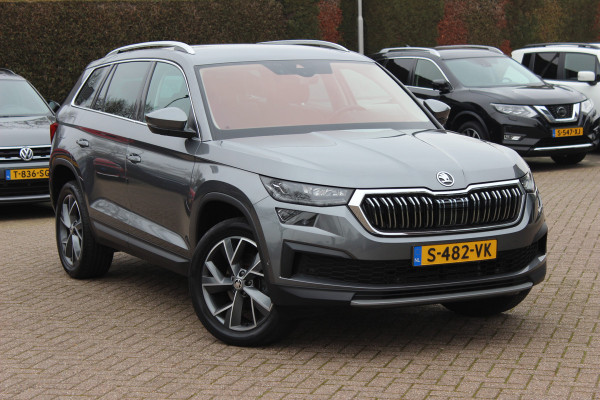 Škoda Kodiaq 1.5 TSI Business Edition Plus / Trekhaak / 360Camera / Leder / CarPlay / Keyless / 19'' / Matrix LED / Stoelventilatie / Stoelverwarming V+A / Stuurverwarming / Dodehoek / DAB / ACC