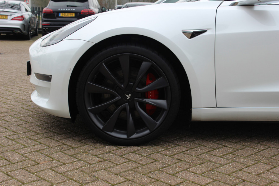 Tesla Model 3 Performance AWD 75 kWh / Autopilot / Panoramadak / Camera / Leder / 20'' / Leder / Premium Audio