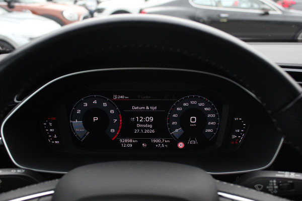 Audi Q3 35 TFSI Pro Line 3x S-Line / Navigatie / Half leder / 18'' / LED Koplampen / Parkeerhulp achter / Stoelverwarming / Cruise Control