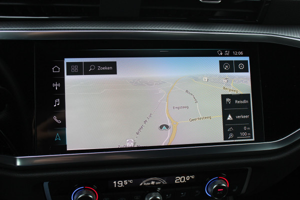 Audi Q3 35 TFSI Pro Line 3x S-Line / Navigatie / Half leder / 18'' / LED Koplampen / Parkeerhulp achter / Stoelverwarming / Cruise Control