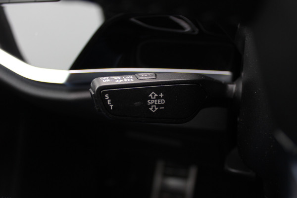 Audi Q3 35 TFSI Pro Line 3x S-Line / Navigatie / Half leder / 18'' / LED Koplampen / Parkeerhulp achter / Stoelverwarming / Cruise Control