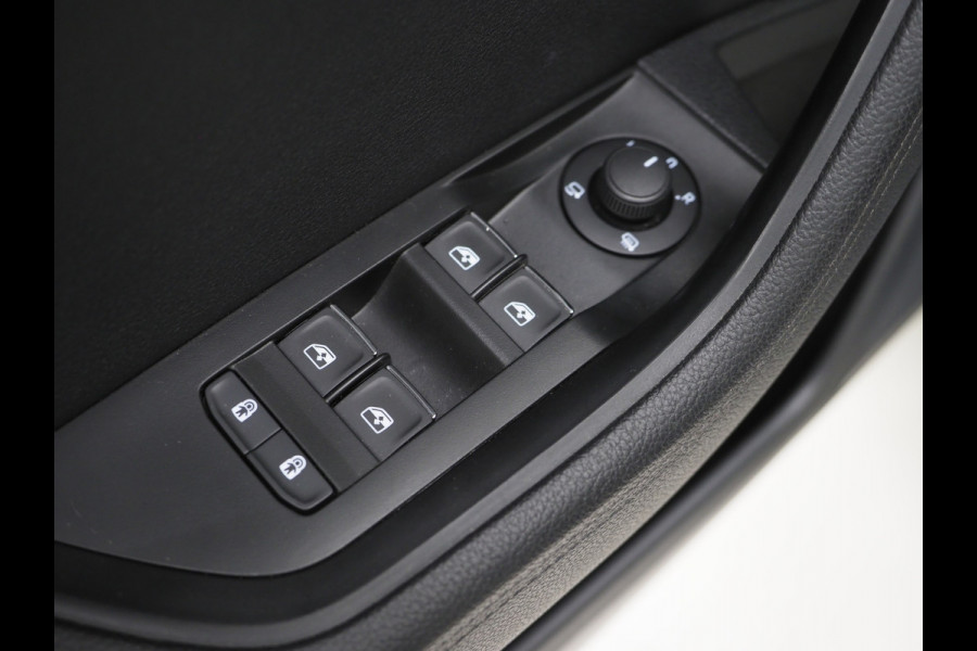 Škoda Superb Combi 1.4 TSI iV Laurin & Klement | Canton | Leder | Trekhaak | Memory | Virtual | Adaptive Cruise | Keyless | Carplay