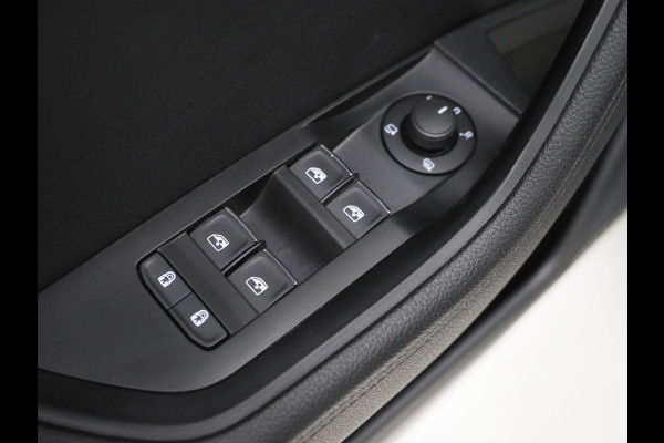 Škoda Superb Combi 1.4 TSI iV Laurin & Klement | Canton | Leder | Trekhaak | Memory | Virtual | Adaptive Cruise | Keyless | Carplay