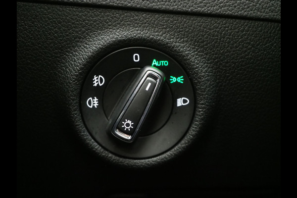 Škoda Superb Combi 1.4 TSI iV Laurin & Klement | Canton | Leder | Trekhaak | Memory | Virtual | Adaptive Cruise | Keyless | Carplay