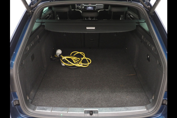 Škoda Superb Combi 1.4 TSI iV Laurin & Klement | Canton | Leder | Trekhaak | Memory | Virtual | Adaptive Cruise | Keyless | Carplay