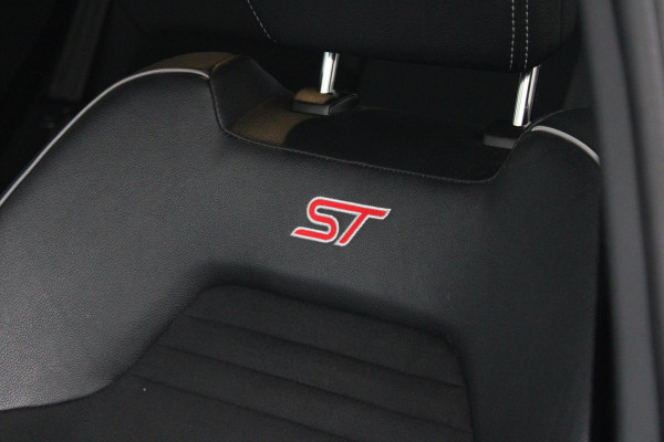 Ford Puma 1.5 EcoBoost ST-X | Winter Pack | Camera | Sper Differentieel | Bang & Olufsen | Launch Control | Zwart Dak |