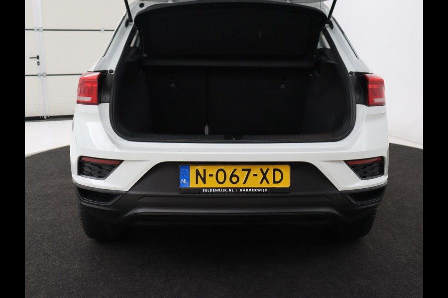 Volkswagen T-Roc 1.0 TSI | Adaptive cruise | Carplay | Airco | DAB | Bluetooth