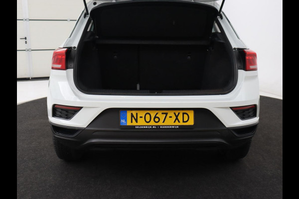 Volkswagen T-Roc 1.0 TSI | Adaptive cruise | Carplay | Airco | DAB | Bluetooth