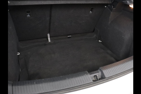 Volkswagen T-Roc 1.0 TSI | Adaptive cruise | Carplay | Airco | DAB | Bluetooth