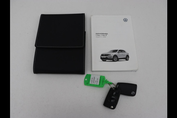 Volkswagen T-Roc 1.0 TSI | Adaptive cruise | Carplay | Airco | DAB | Bluetooth