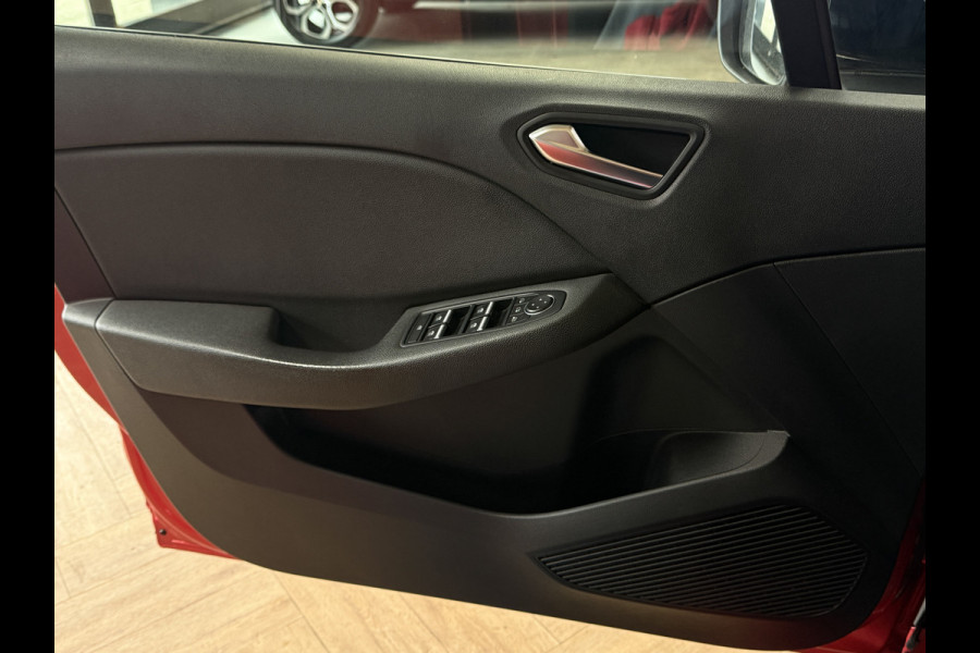 Renault Clio 1.0 TCe 90pk Intens | Navi | 360 | Stuur & Stoelverwarming | Carplay | 17" | Led | 100% onderhouden!