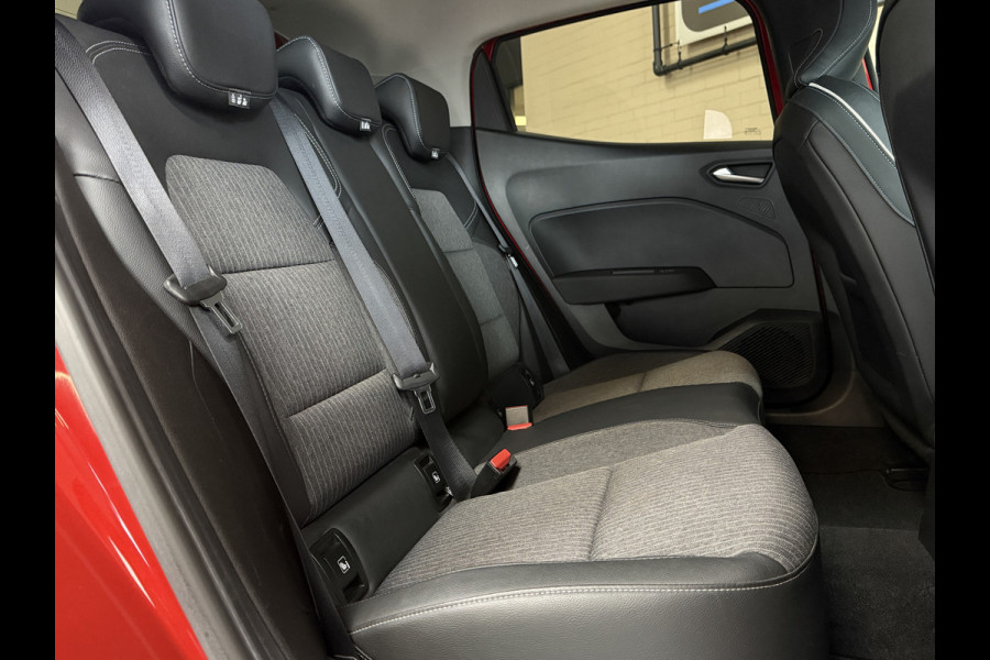 Renault Clio 1.0 TCe 90pk Intens | Navi | 360 | Stuur & Stoelverwarming | Carplay | 17" | Led | 100% onderhouden!