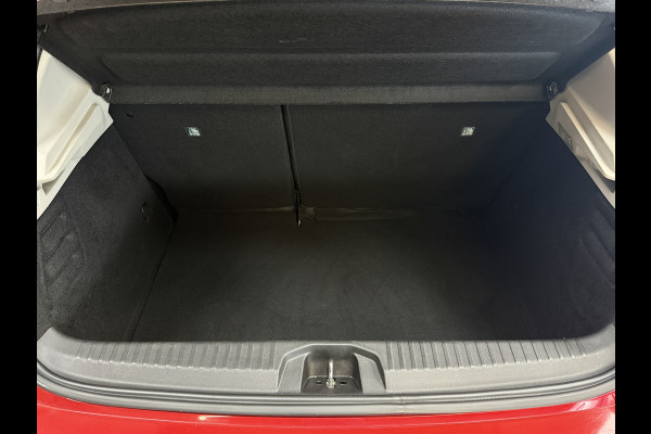 Renault Clio 1.0 TCe 90pk Intens | Navi | 360 | Stuur & Stoelverwarming | Carplay | 17" | Led | 100% onderhouden!