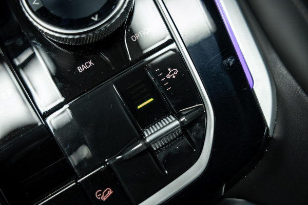 BMW X5 xDrive45e Executive | Head-up | 360 camera | Originele matte lak | Stuurverwarming |