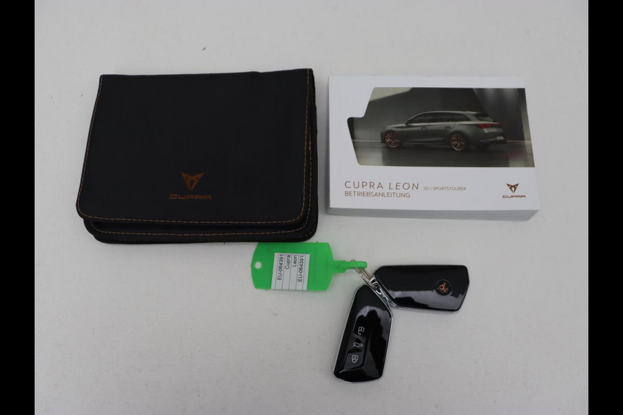 CUPRA Leon 1.4 eHybrid VZ | 245pk | Panoramadak | Leder | Stoelverwarming | Adaptive cruise | Camera | Carplay | Navigatie | Sfeerverlichting | Memory | Sportstoelen | Full LED | PHEV | Plug In