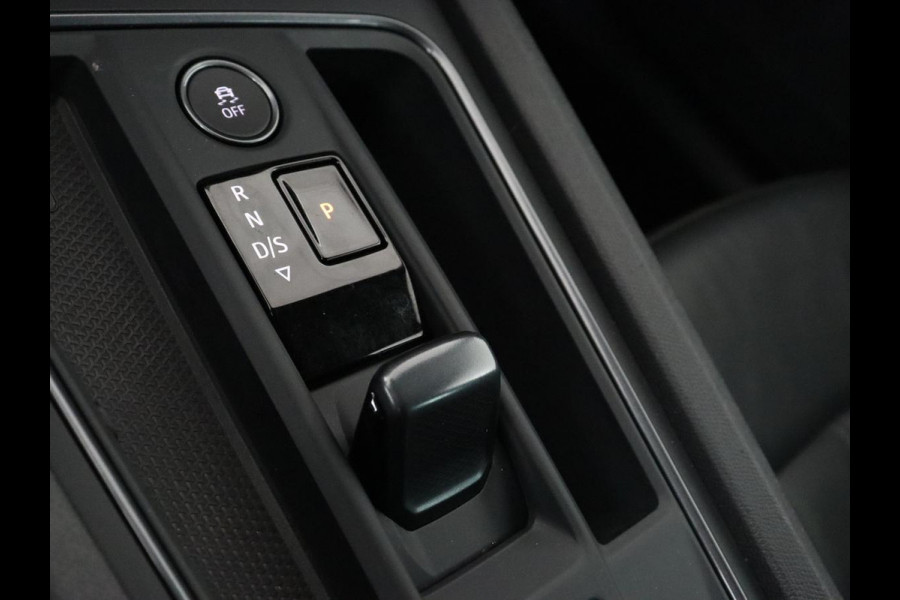 CUPRA Leon 1.4 eHybrid VZ | 245pk | Panoramadak | Leder | Stoelverwarming | Adaptive cruise | Camera | Carplay | Navigatie | Sfeerverlichting | Memory | Sportstoelen | Full LED | PHEV | Plug In