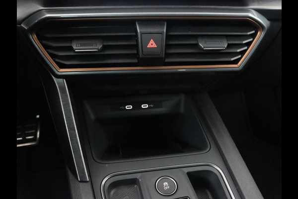 CUPRA Leon 1.4 eHybrid VZ | 245pk | Panoramadak | Leder | Stoelverwarming | Adaptive cruise | Camera | Carplay | Navigatie | Sfeerverlichting | Memory | Sportstoelen | Full LED | PHEV | Plug In