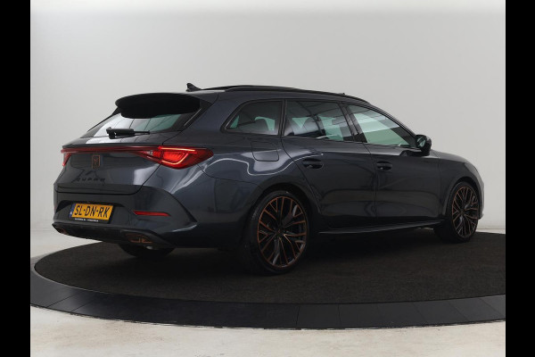 CUPRA Leon 1.4 eHybrid VZ | 245pk | Panoramadak | Leder | Stoelverwarming | Adaptive cruise | Camera | Carplay | Navigatie | Sfeerverlichting | Memory | Sportstoelen | Full LED | PHEV | Plug In