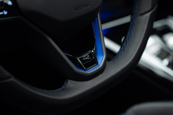 Volkswagen Golf ABT 2.0 TSI R 4Motion |Pano|AKRA|H&K|HUD|Camera|Dodehoek|