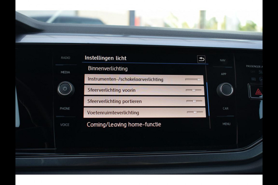 Volkswagen Polo 1.0 TSI Highline Business R | Apple CarPlay | Half Leer | Sportstoelen | Senoren