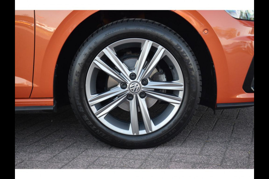 Volkswagen Polo 1.0 TSI Highline Business R | Apple CarPlay | Half Leer | Sportstoelen | Senoren