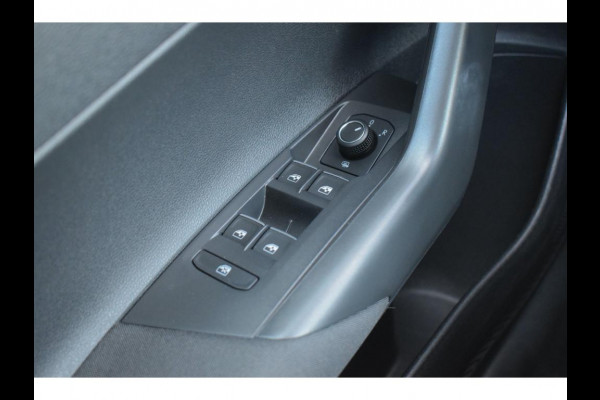 Volkswagen Polo 1.0 TSI Highline Business R | Apple CarPlay | Half Leer | Sportstoelen | Senoren