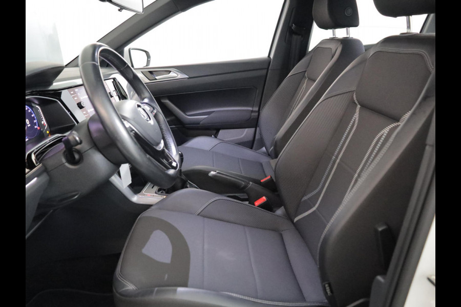 Volkswagen Polo 1.0 TSI Highline Business R 95 pk | Navigatie | Parkeersensoren | Autom. airco | Adaptieve cruise control | Voll. digitaal instrumentenpaneel |