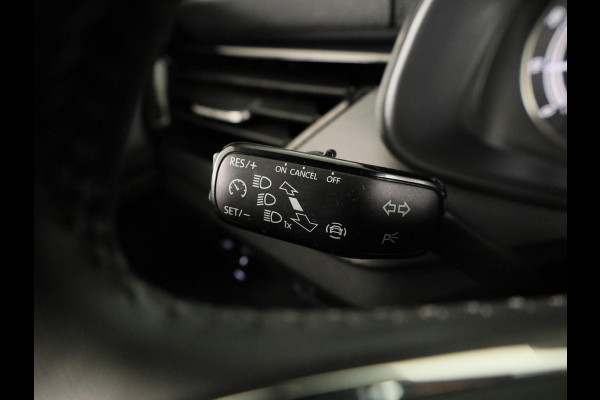 Škoda Kamiq 1.0 TSI Ambition 110 pk Automaat (DSG) | Verlengde garantie || Navigatie via App | Cruise control | LED koplampen | Apple Carplay/Android Auto |