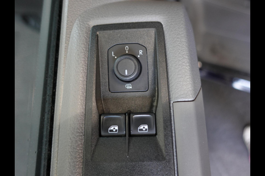 Volkswagen Crafter 2.0 TDI 177pk Automaat L3H3 / L2H2 Highline Airco App-connect ACC Camera Trekhaak