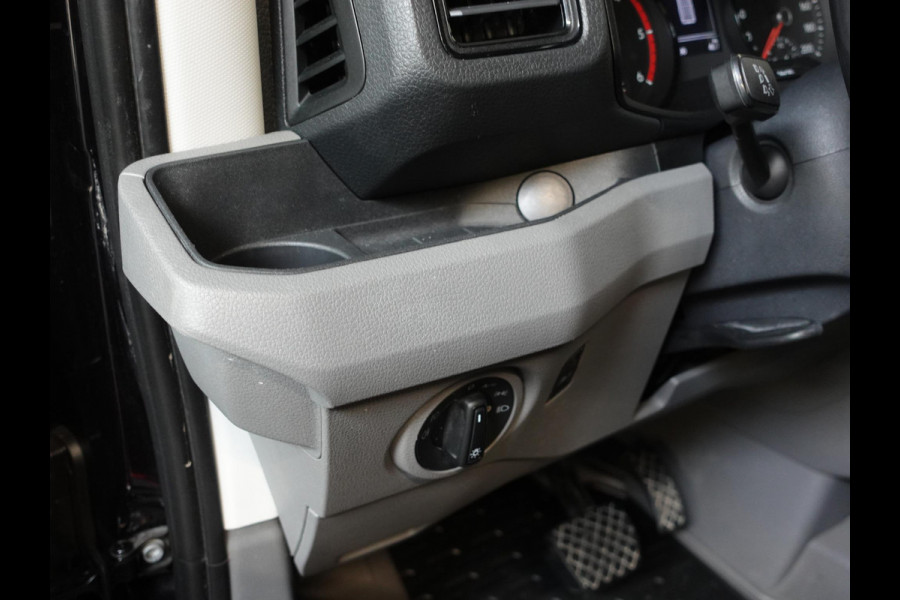 Volkswagen Crafter 2.0 TDI 177pk Automaat L3H3 / L2H2 Highline Airco App-connect ACC Camera Trekhaak