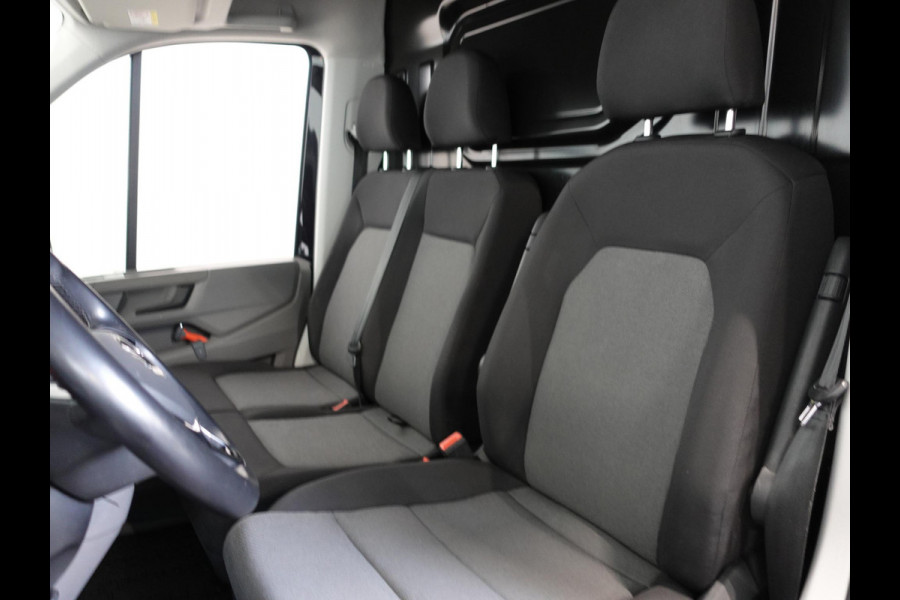 Volkswagen Crafter 2.0 TDI 177pk Automaat L3H3 / L2H2 Highline Airco App-connect ACC Camera Trekhaak