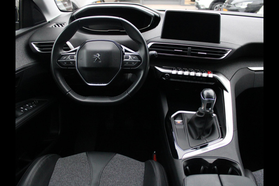 Peugeot 3008 1.2 PureTech Allure | DEALER ONDERHOUDEN | AFNEEMBARE TREKHAAK | NAVIGATIE |