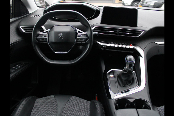 Peugeot 3008 1.2 PureTech Allure | DEALER ONDERHOUDEN | AFNEEMBARE TREKHAAK | NAVIGATIE |