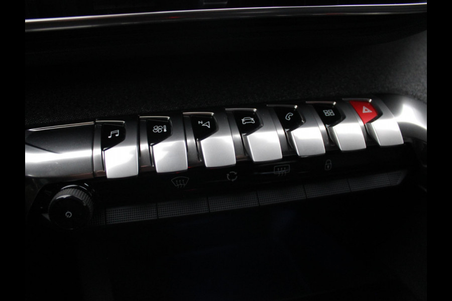 Peugeot 3008 1.2 PureTech Allure | DEALER ONDERHOUDEN | AFNEEMBARE TREKHAAK | NAVIGATIE |