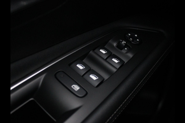 Peugeot 3008 1.2 PureTech Allure | DEALER ONDERHOUDEN | AFNEEMBARE TREKHAAK | NAVIGATIE |