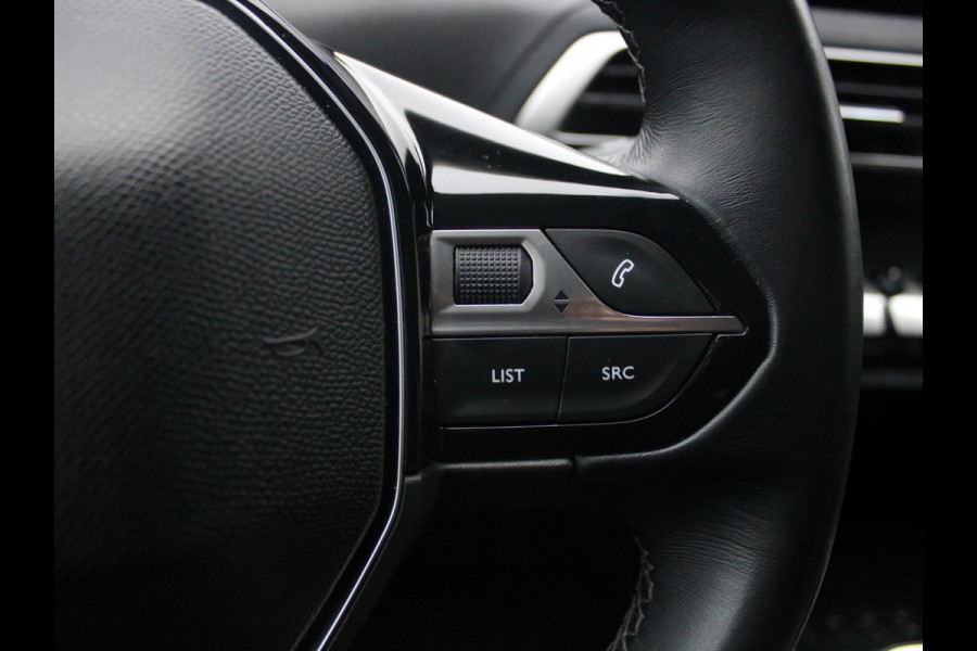 Peugeot 3008 1.2 PureTech Allure | DEALER ONDERHOUDEN | AFNEEMBARE TREKHAAK | NAVIGATIE |