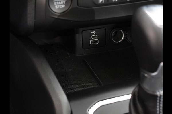 Ford Focus 155pk Hybrid Automaat Active X Navigatie Climate Control Camera Parkeer sensoren B&O Dab Led Lichtmetalen velgen