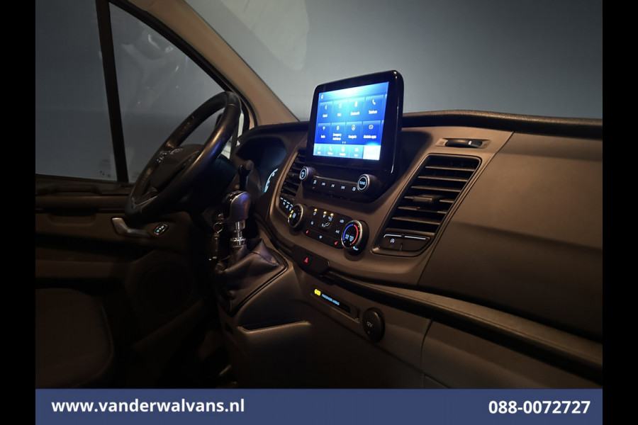 Ford Transit Custom 2.0 TDCI L2H1 Euro6 Airco | Camera | Navigatie | LED | Cruisecontrol | Stoelverwarming Verwarmde voorruit, Parkeersensoren, Bijrijdersbank